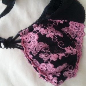 Embroidered gel push-up bra